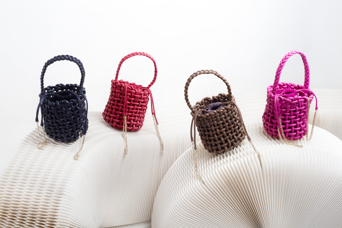 bucket bag in leather